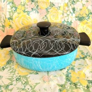 Vintage Serendipity Turquoise & Black Spaghetti Enamel Ware Swirl Pan with Lid